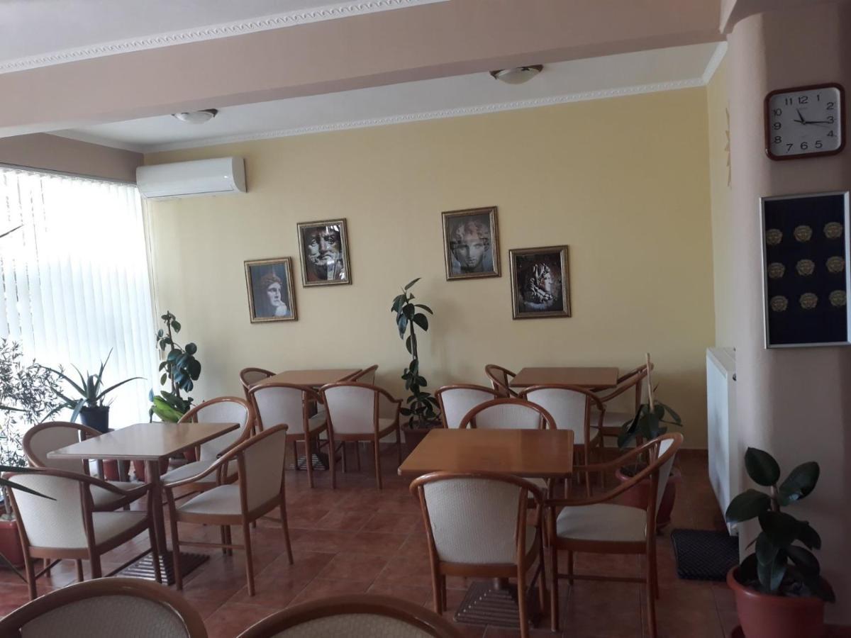 Paralía Villa Alexander מראה חיצוני תמונה