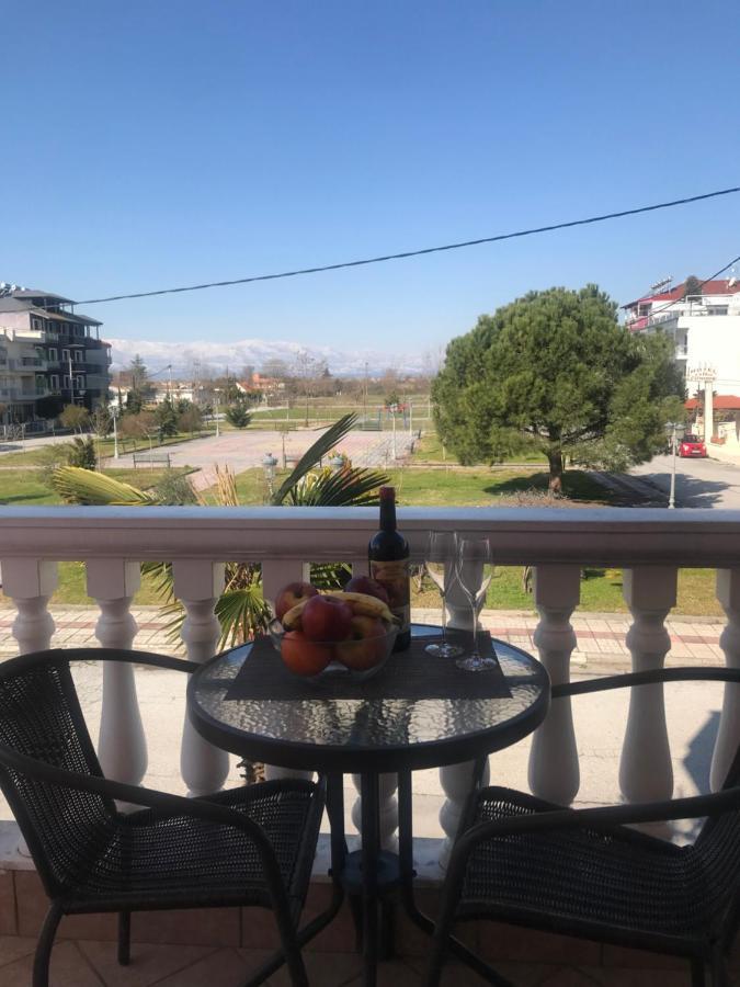 Paralía Villa Alexander מראה חיצוני תמונה