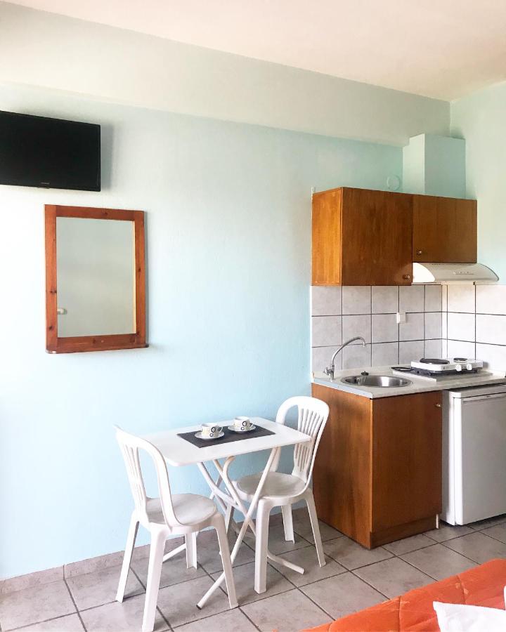 Paralía Villa Alexander מראה חיצוני תמונה