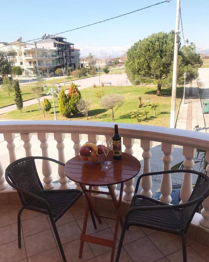 Paralía Villa Alexander מראה חיצוני תמונה